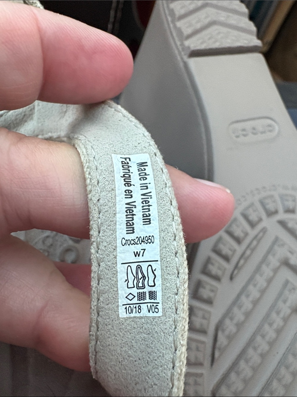 CROCS Women's Cream Cross-Strap Slingback Sandals size 7 - Picture 3 of 3